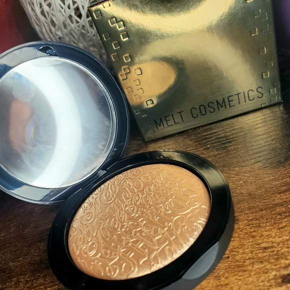 MELT cosmetics- digital dust highlighter (gold ore) - Picture 8 of 11